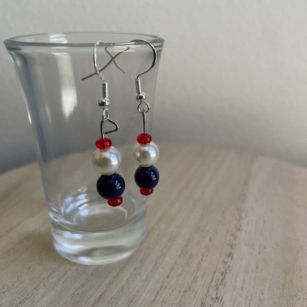 Patriotic Beaded Earrings‎